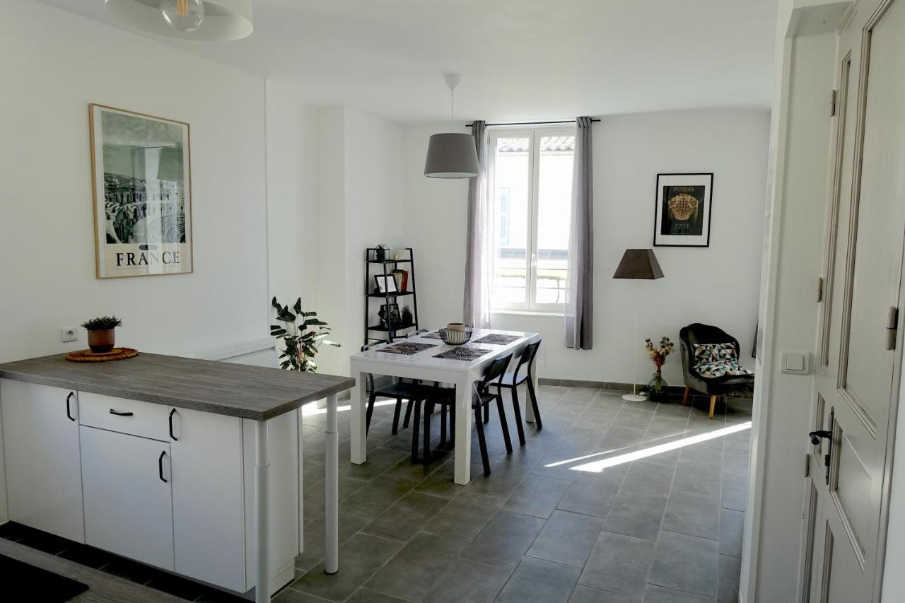 Maison Carree/Coeur Historique De Nimes - Superbe Appt 55M² Bagian luar foto