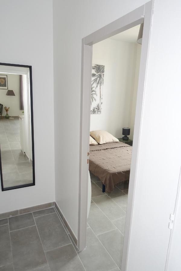 Maison Carree/Coeur Historique De Nimes - Superbe Appt 55M² Bagian luar foto