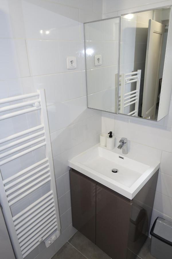 Maison Carree/Coeur Historique De Nimes - Superbe Appt 55M² Bagian luar foto